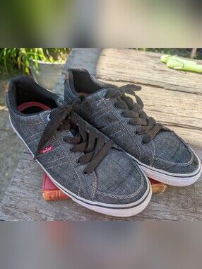 Levi's Men's Black Casual Canvas Sneakers - Classic Low-Top Shoe